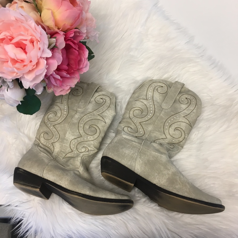 ✨Cowboy Boots✨